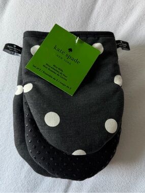 Kate Spade New York Black with White Polka Dot Oven Mini Mitts NWT